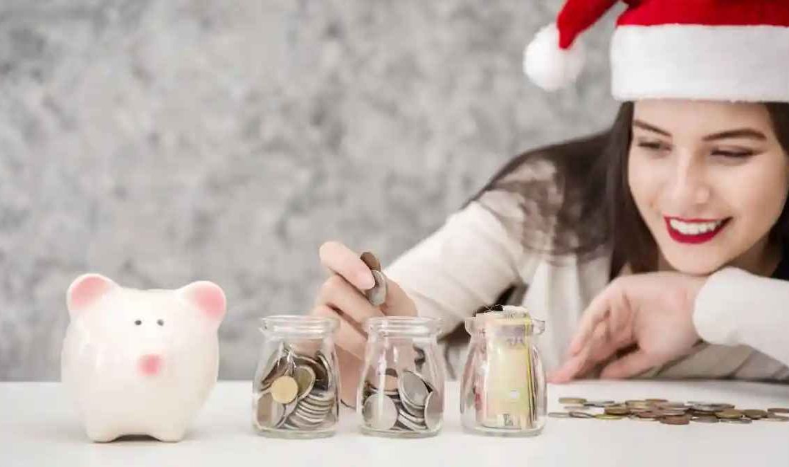Best Christmas Deals Tips for a Season of Savings & Giving 2022