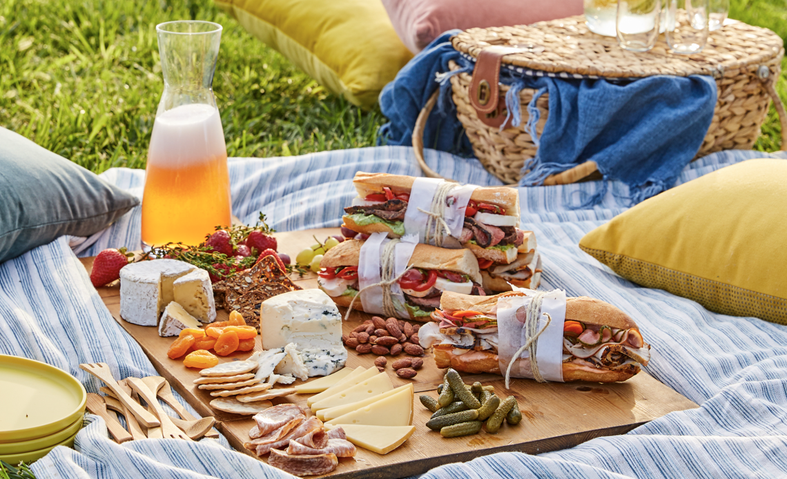 Must-Have Evening Picnic Essentials