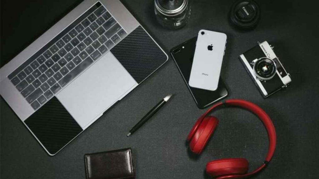 7 Must-Have Gadget Accessories