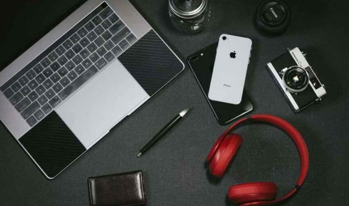 7 Must-Have Gadget Accessories