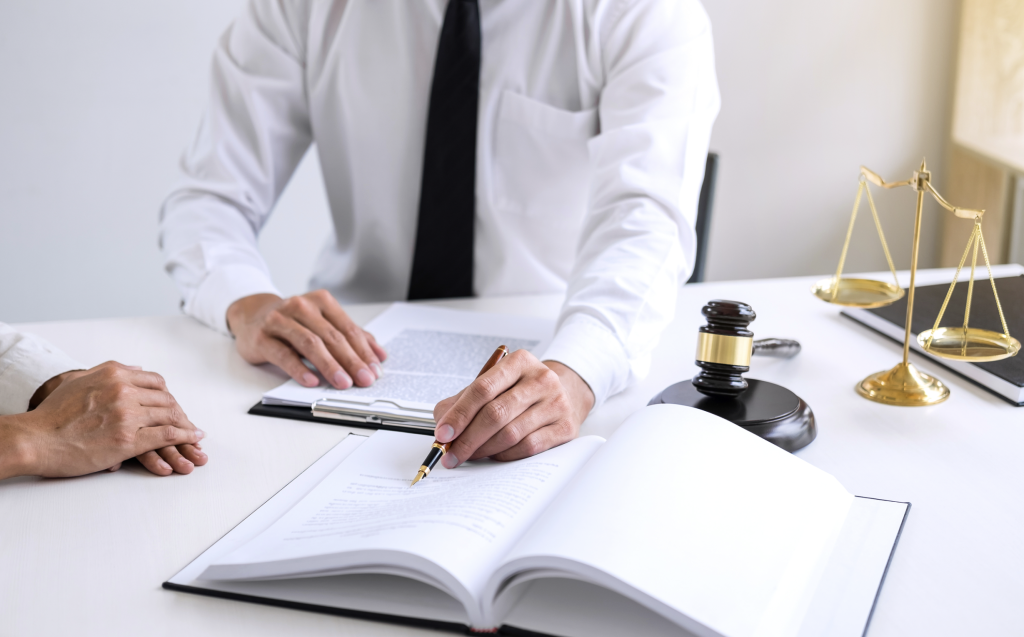 Benefits of Hiring a Personal Injury Attorney if You Are Injured