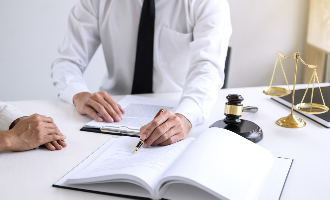 Benefits of Hiring a Personal Injury Attorney if You Are Injured
