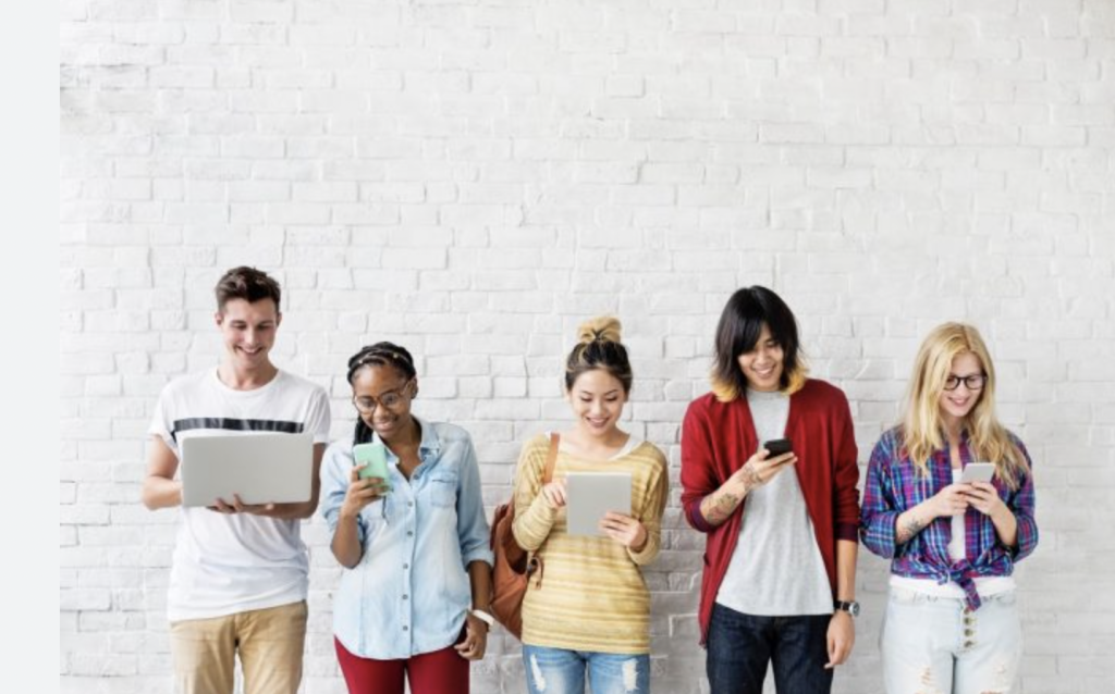 5 Advantages of the Internet for Businesses and Students