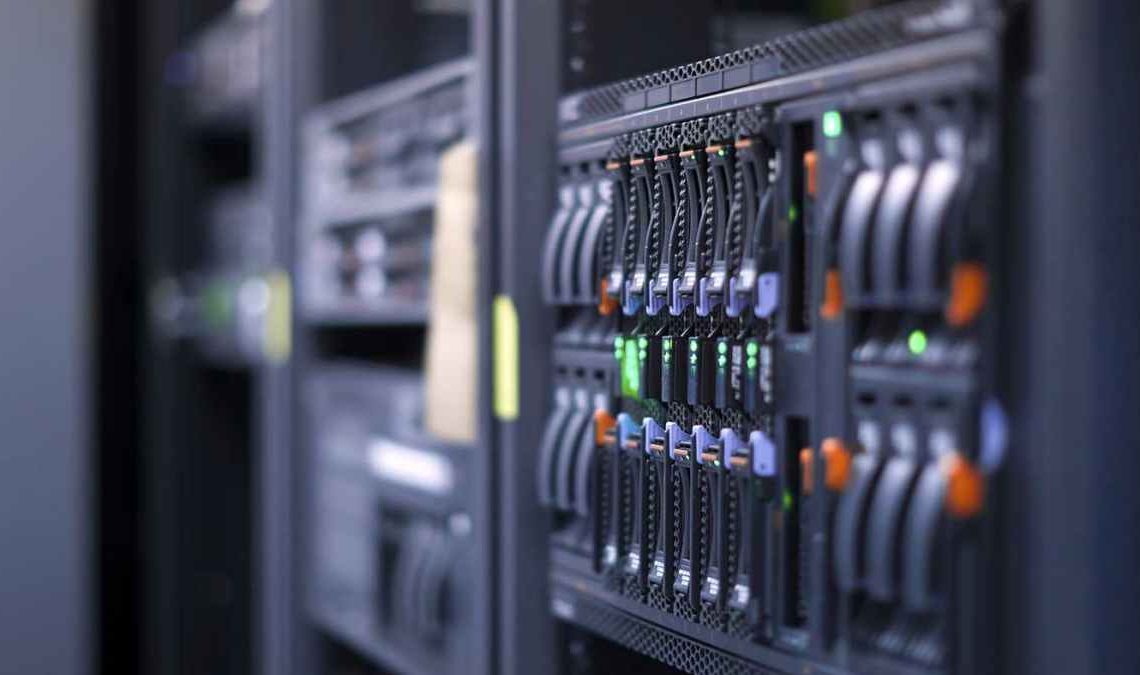 Picking Between Dedicated Servers and VPS at USA Datacenter