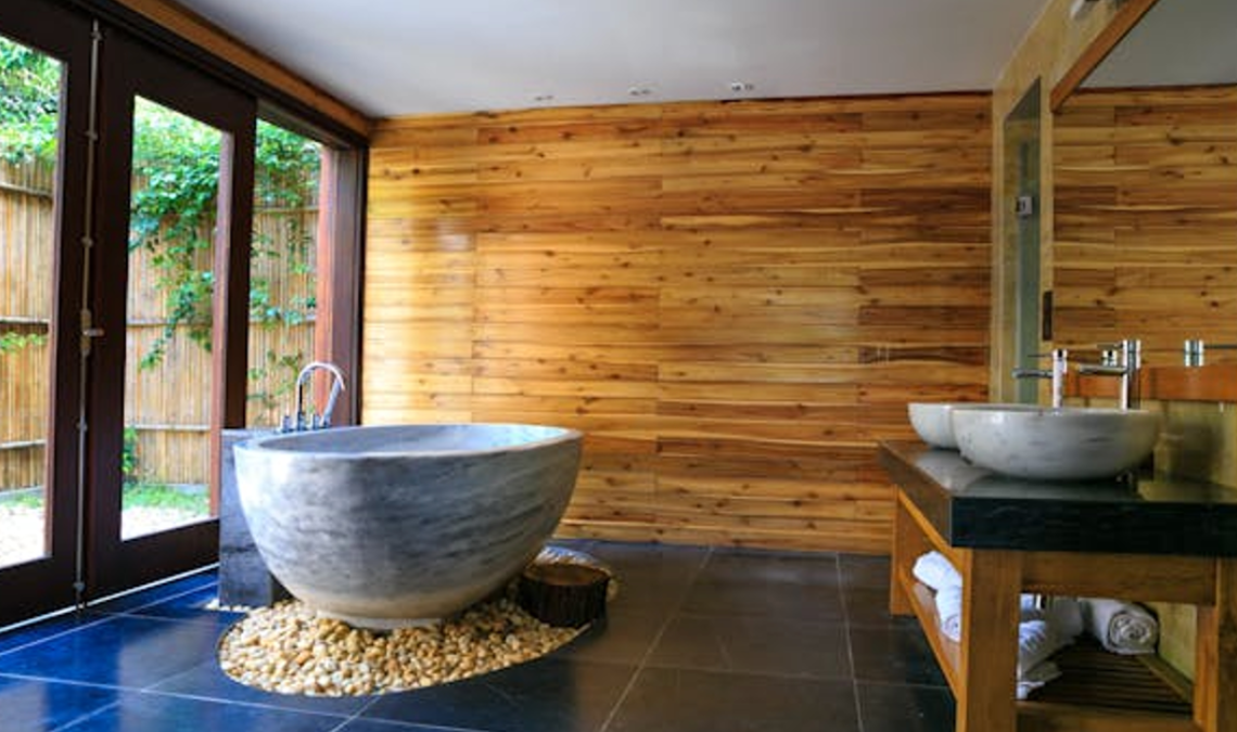 4 Benefits of Using a Professional Plumber for Your Bathroom Remodel