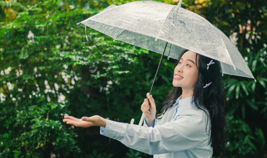 Tips to Stay Safe and Dry During the Rainy Season