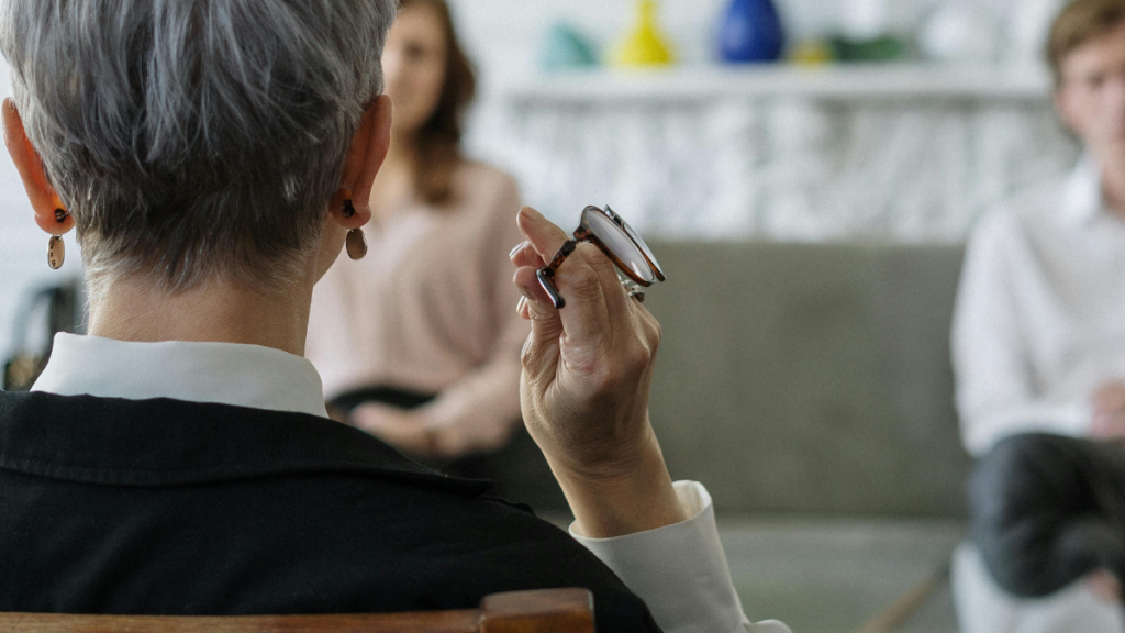 Spousal Maintenance in Australia Eligibility, Applications, and Court Considerations